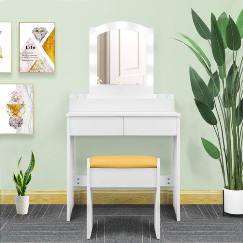 latitude run makeup vanity